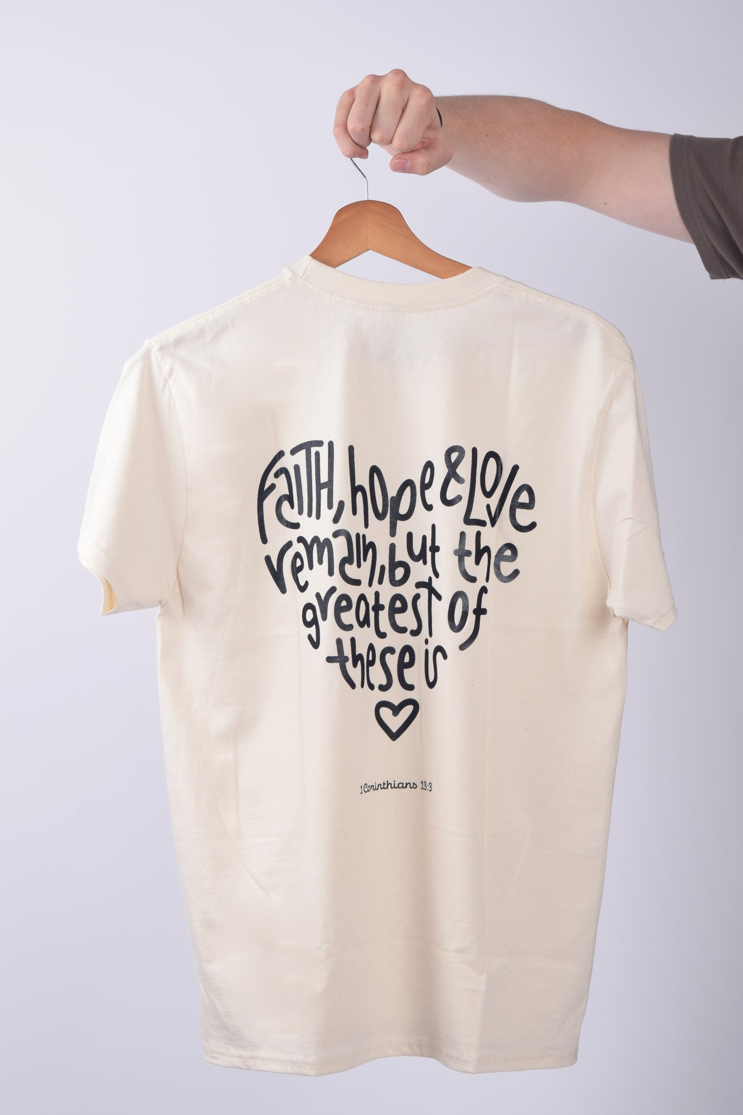 Oversize T-Shirt - Love is greater