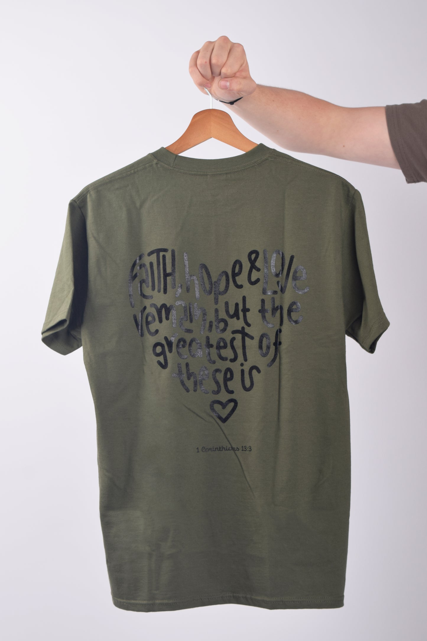Oversize T-Shirt - Love is greater