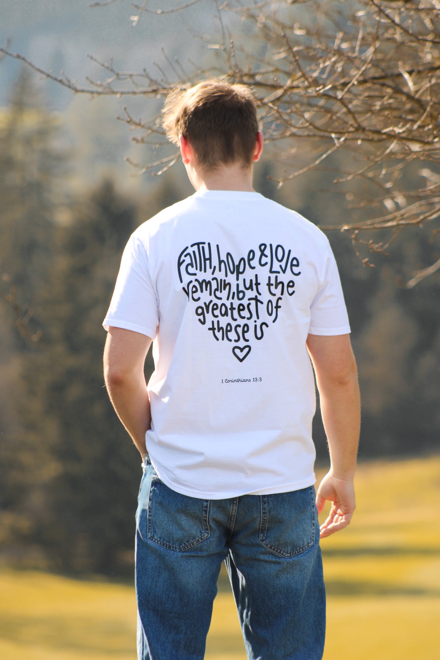Oversize T-Shirt - Love is greater