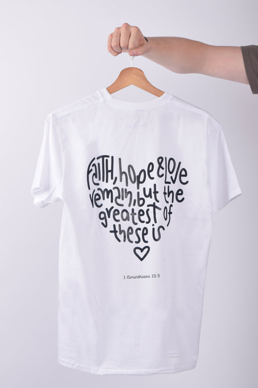Oversize T-Shirt - Love is greater